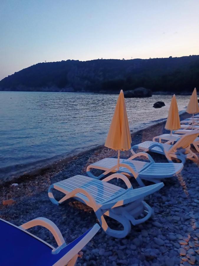 Anika Hotel Sutomore Kültér fotó